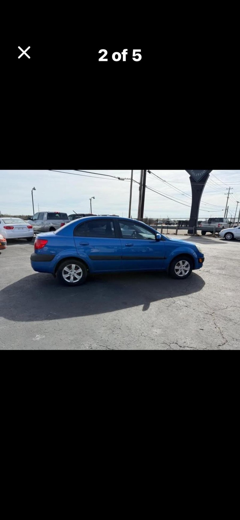 Kia Rio Vehicle Full-screen Gallery Image 02