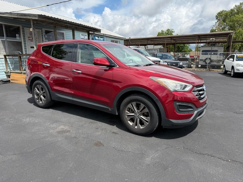 Hyundai Santa Fe Sport Vehicle Full-screen Gallery Image 02