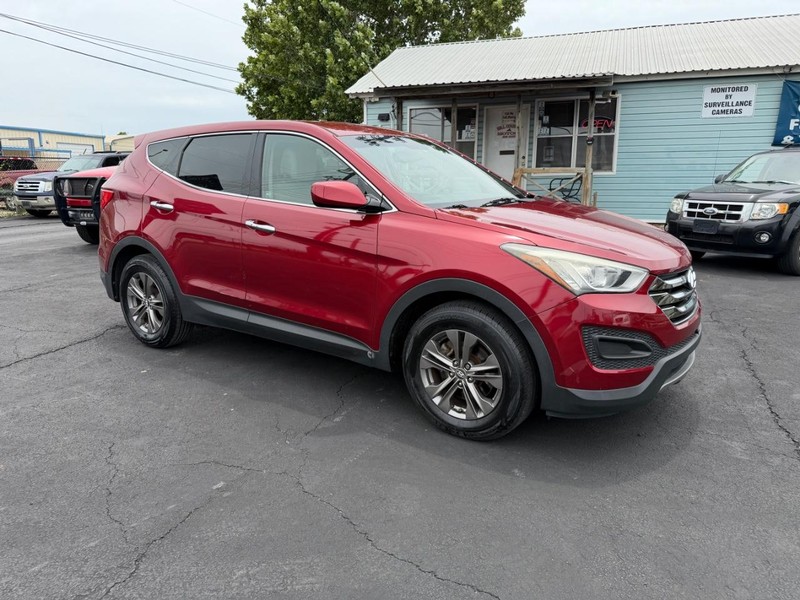 Hyundai Santa Fe Sport Vehicle Full-screen Gallery Image 04