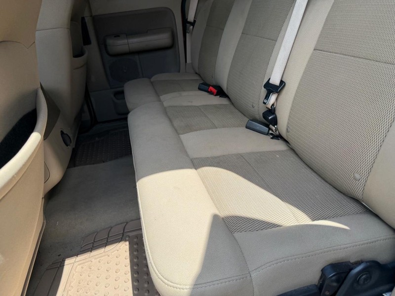 Ford F-150 Vehicle Full-screen Gallery Image 04