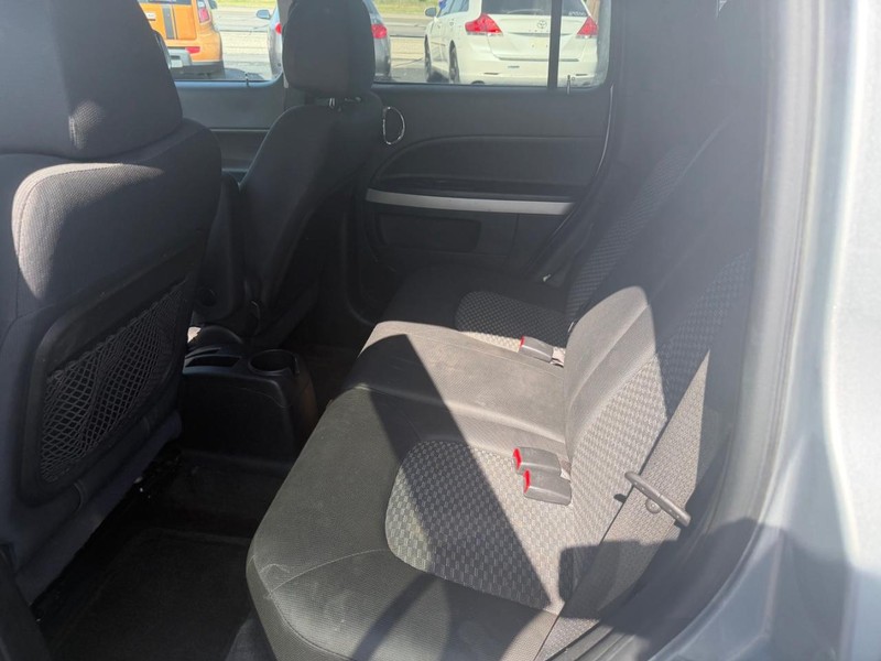 Chevrolet HHR Vehicle Full-screen Gallery Image 04