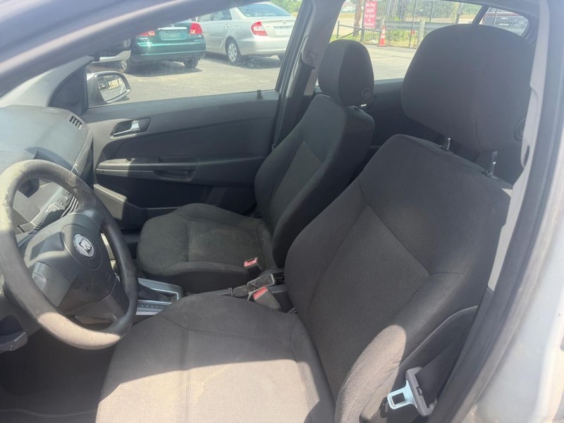 Saturn Astra Vehicle Full-screen Gallery Image 03