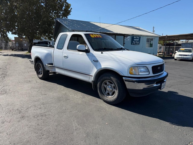 Ford F-150 Vehicle Full-screen Gallery Image 02