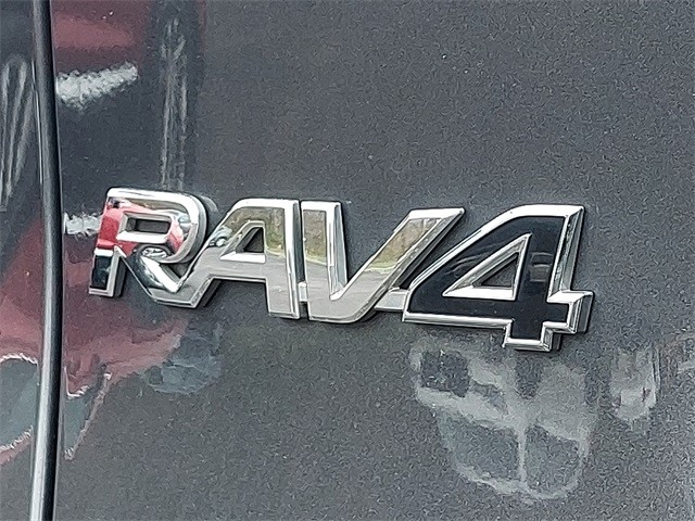Toyota RAV4 Vehicle Image 27