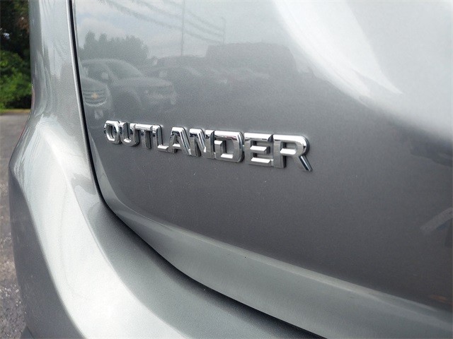 Mitsubishi Outlander Vehicle Image 27