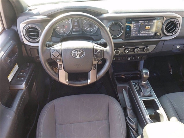 Toyota Tacoma 4WD Vehicle Image 11