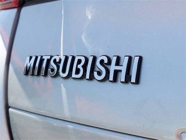 Mitsubishi Eclipse Cross Vehicle Image 27