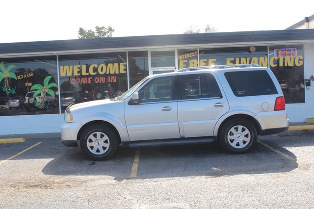 more details - lincoln navigator