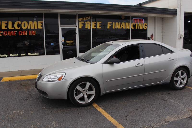 Pontiac G6 Vehicle Full-screen Gallery Image 03