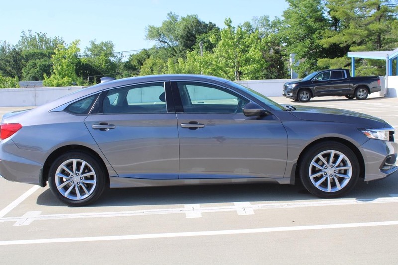 Honda Accord Sedan Vehicle Full-screen Gallery Image 02