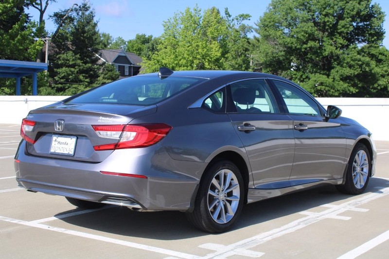 Honda Accord Sedan Vehicle Full-screen Gallery Image 03