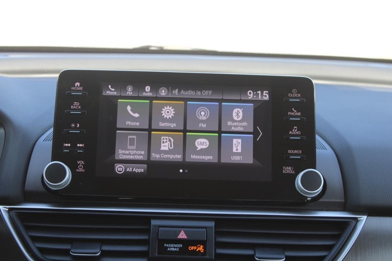 Honda Accord Sedan Vehicle Full-screen Gallery Image 12