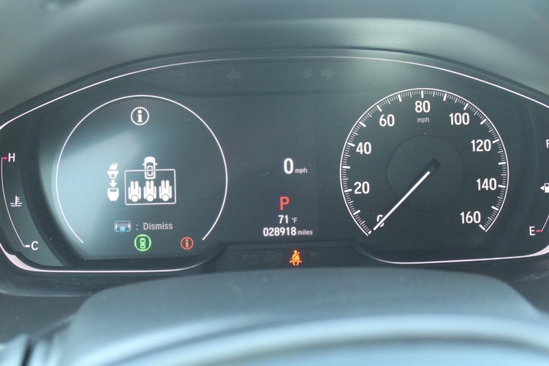 Honda Accord Sedan Vehicle Full-screen Gallery Image 18