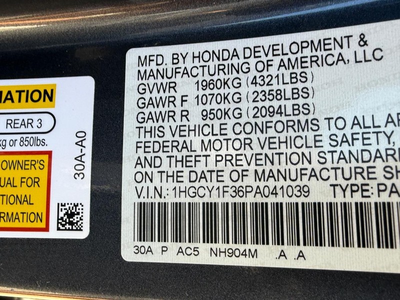 Honda Accord Sedan Vehicle Full-screen Gallery Image 22