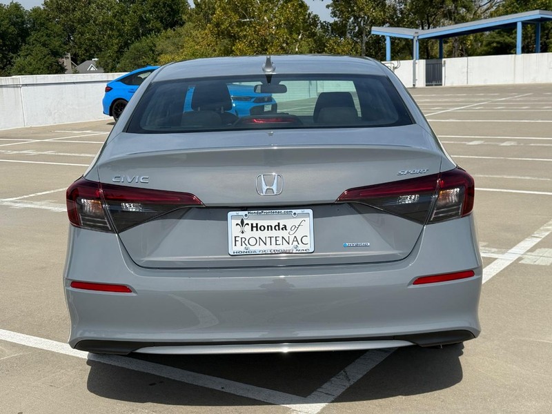 Honda Civic Sedan Hybrid Vehicle Full-screen Gallery Image 05