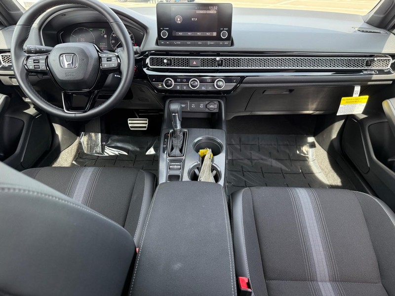 Honda Civic Sedan Hybrid Vehicle Full-screen Gallery Image 12