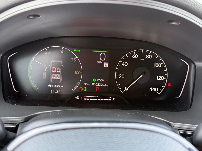 Honda Civic Sedan Hybrid Vehicle Full-screen Gallery Image 19