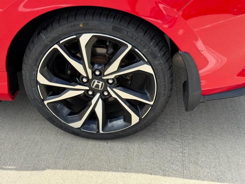 Honda Civic Si Coupe Vehicle Full-screen Gallery Image 08