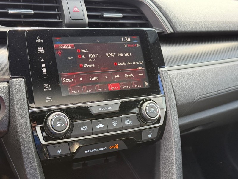 Honda Civic Si Coupe Vehicle Full-screen Gallery Image 21