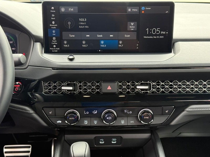 Honda Accord Hybrid Vehicle Full-screen Gallery Image 08