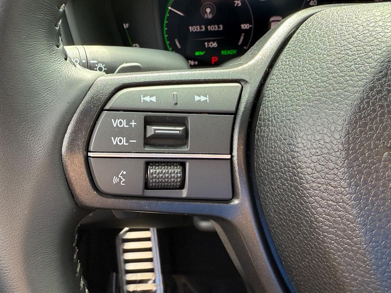 Honda Accord Hybrid Vehicle Full-screen Gallery Image 11