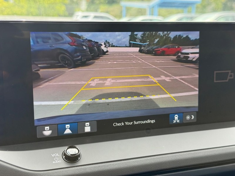 Honda Accord Hybrid Vehicle Full-screen Gallery Image 15