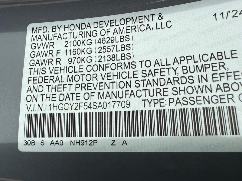 Honda Accord Hybrid Vehicle Full-screen Gallery Image 17