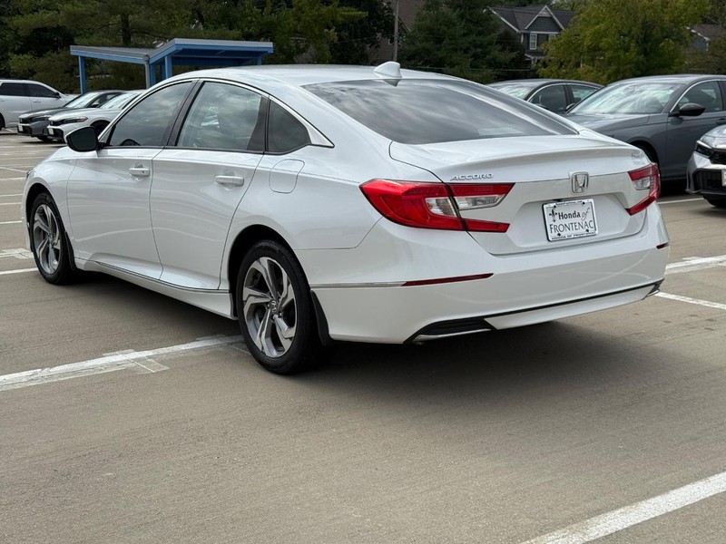 Honda Accord Sedan Vehicle Full-screen Gallery Image 06