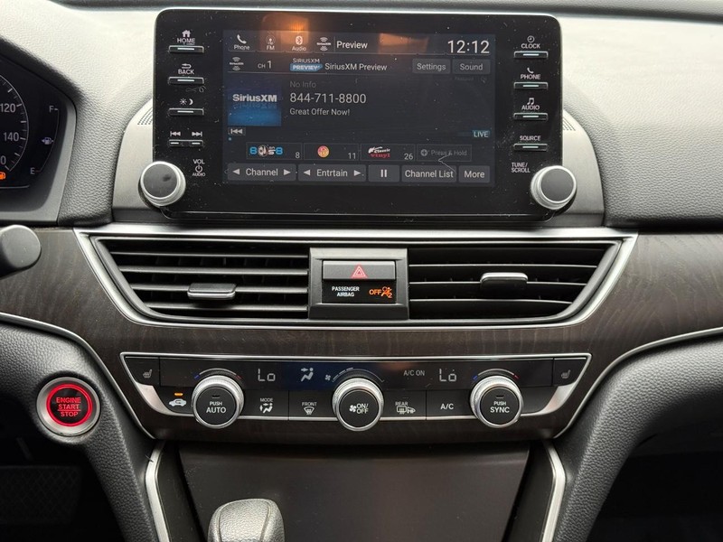 Honda Accord Sedan Vehicle Full-screen Gallery Image 13