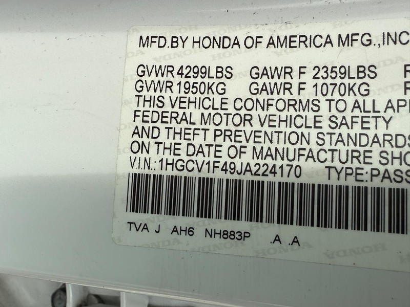 Honda Accord Sedan Vehicle Full-screen Gallery Image 22