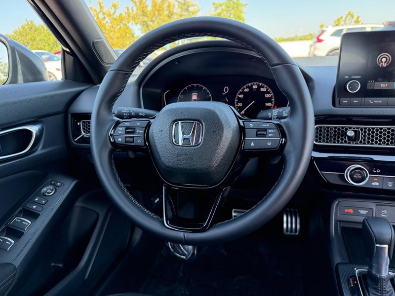 Honda Civic Hatchback Vehicle Full-screen Gallery Image 13