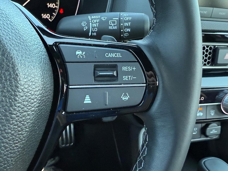 Honda Civic Hatchback Vehicle Full-screen Gallery Image 18