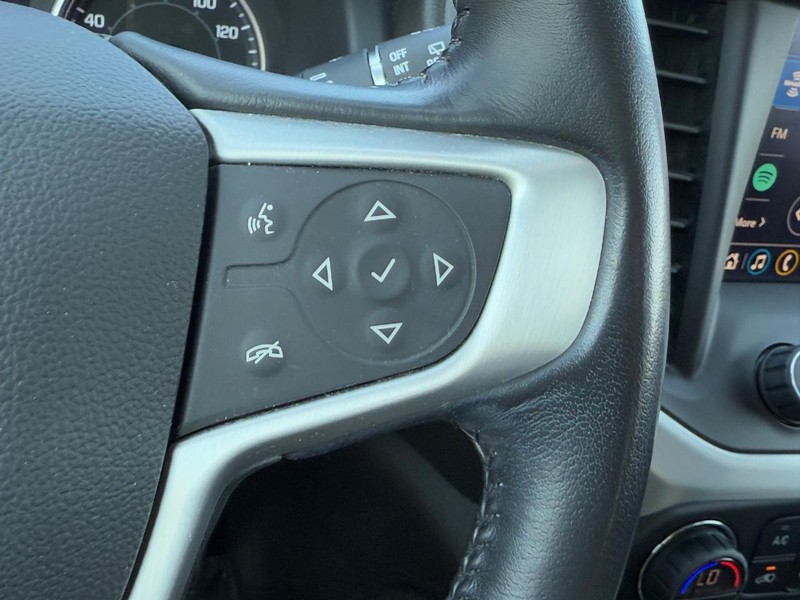 GMC Acadia Vehicle Full-screen Gallery Image 17