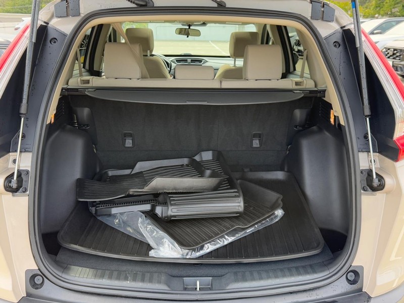 Honda CR-V Vehicle Full-screen Gallery Image 04