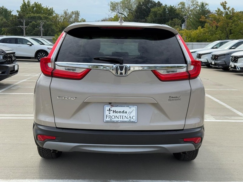 Honda CR-V Vehicle Full-screen Gallery Image 05