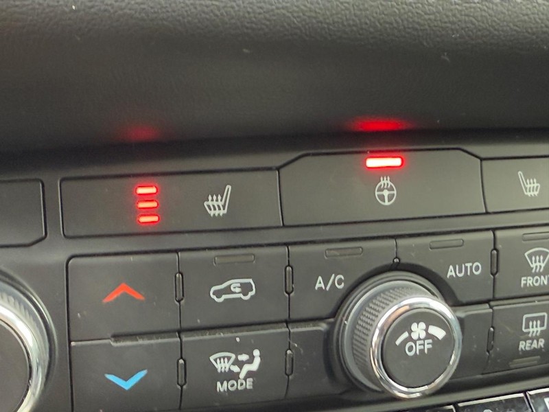 Dodge Durango Vehicle Full-screen Gallery Image 22