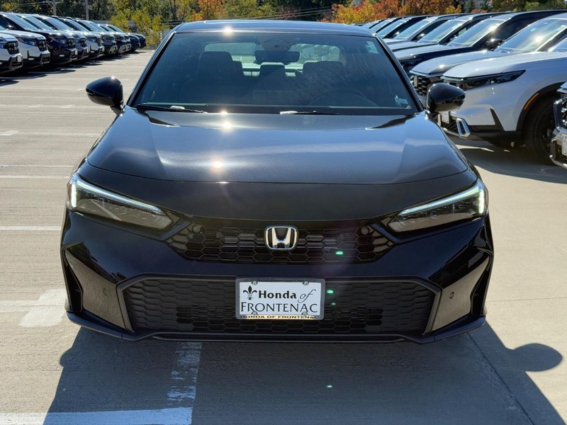 Honda Civic Sedan Hybrid Vehicle Full-screen Gallery Image 09