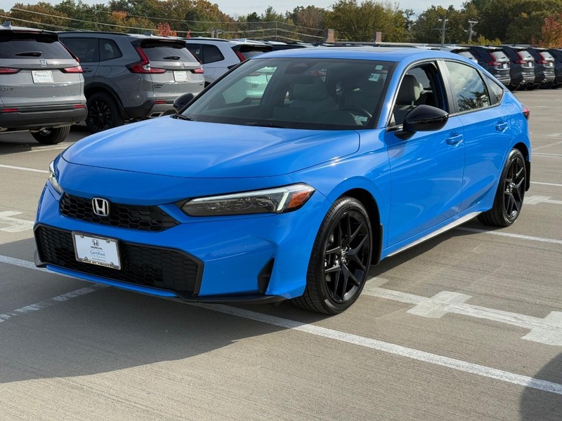 Honda Civic Hatchback Hybrid Vehicle Full-screen Gallery Image 09