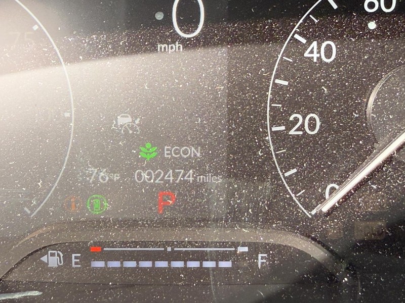 Honda Civic Hatchback Hybrid Vehicle Full-screen Gallery Image 20