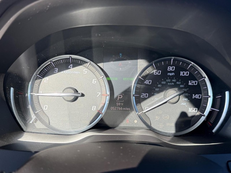 Acura MDX Vehicle Full-screen Gallery Image 19