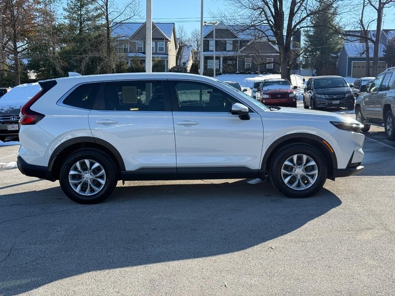 Honda CR-V Vehicle Full-screen Gallery Image 02