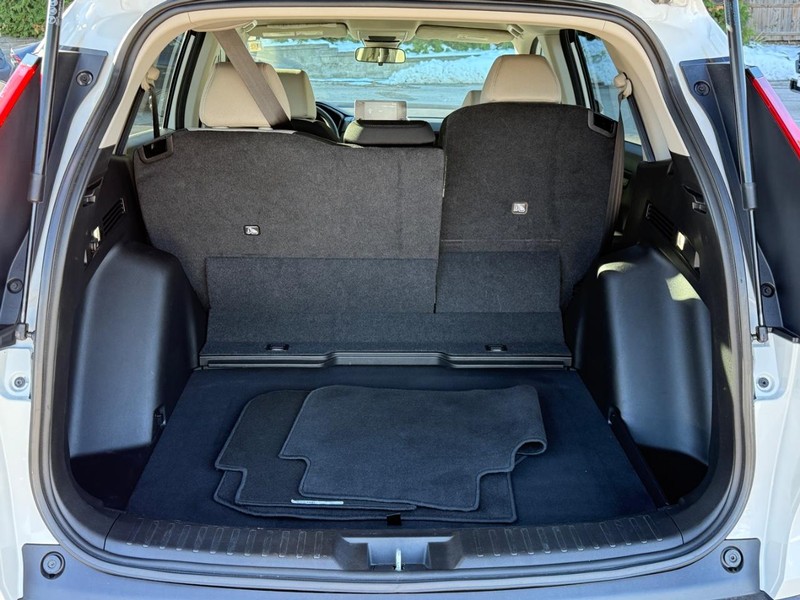 Honda CR-V Vehicle Full-screen Gallery Image 04