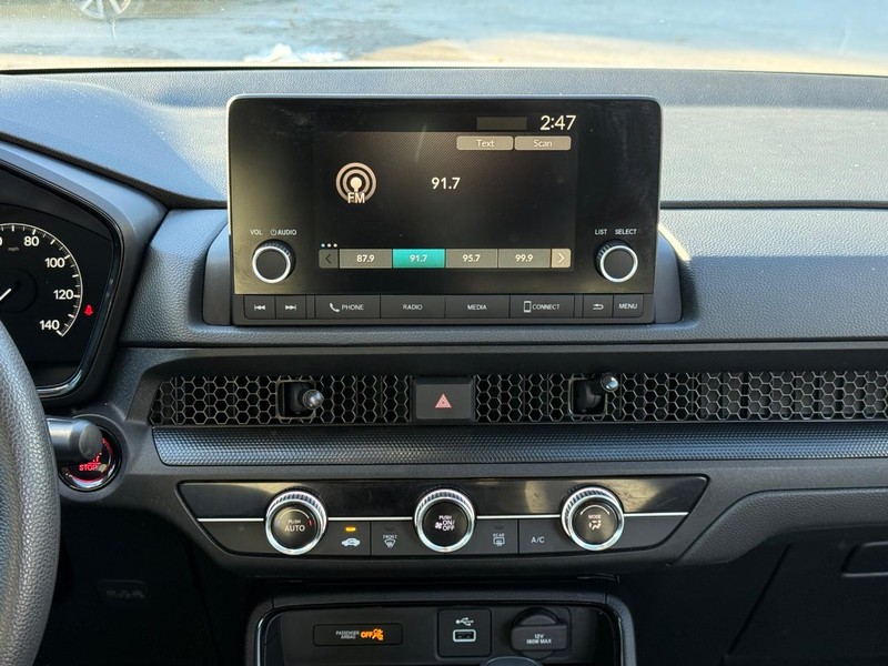 Honda CR-V Vehicle Full-screen Gallery Image 13