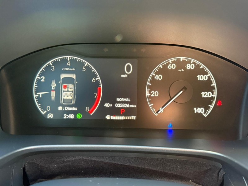 Honda CR-V Vehicle Full-screen Gallery Image 18