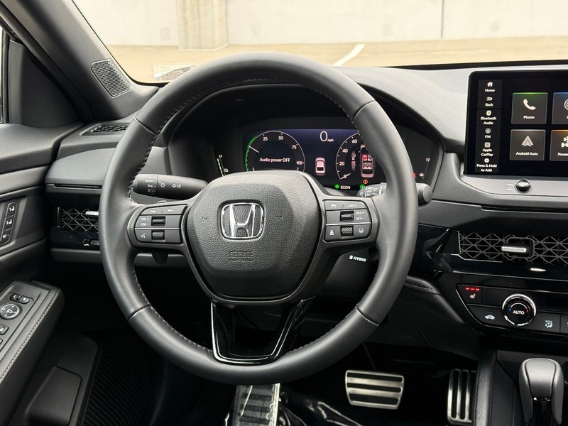Honda Accord Hybrid Vehicle Full-screen Gallery Image 12