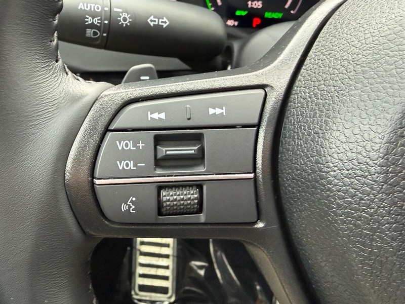 Honda Accord Hybrid Vehicle Full-screen Gallery Image 17