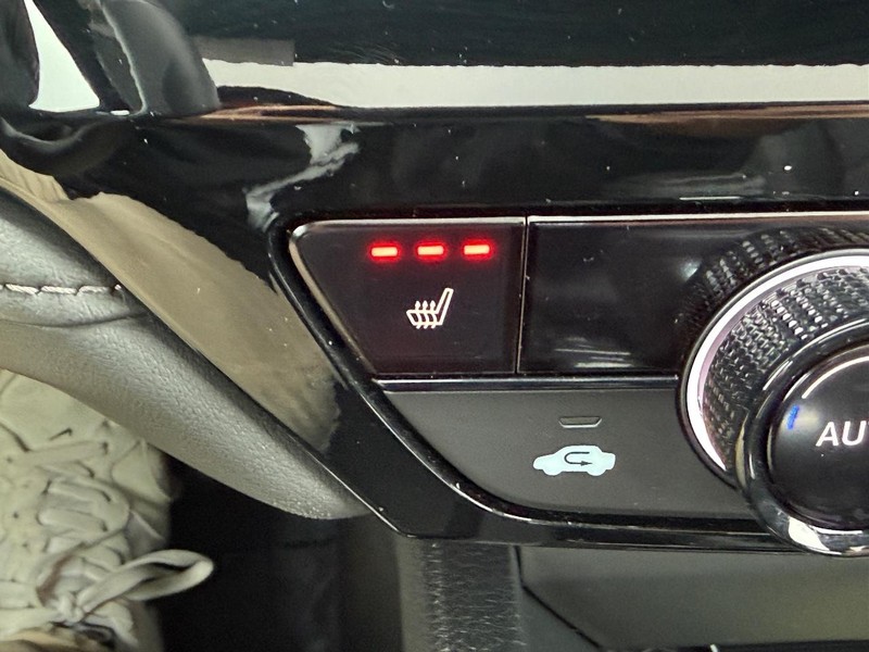 Honda Accord Hybrid Vehicle Full-screen Gallery Image 20