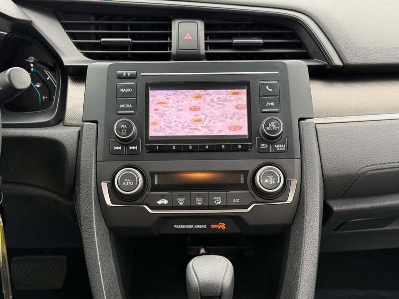 Honda Civic Sedan Vehicle Full-screen Gallery Image 12