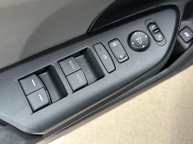 Honda Civic Sedan Vehicle Full-screen Gallery Image 13