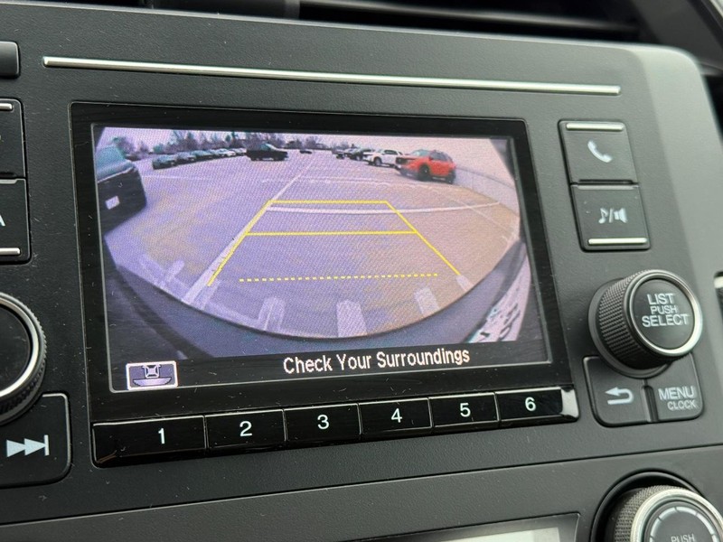 Honda Civic Sedan Vehicle Full-screen Gallery Image 19